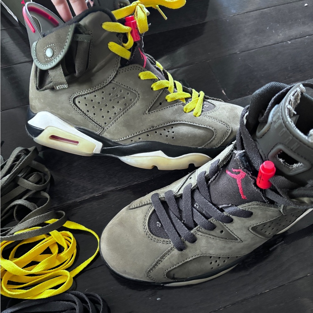 Air Jordan 6 Retro Sneakers